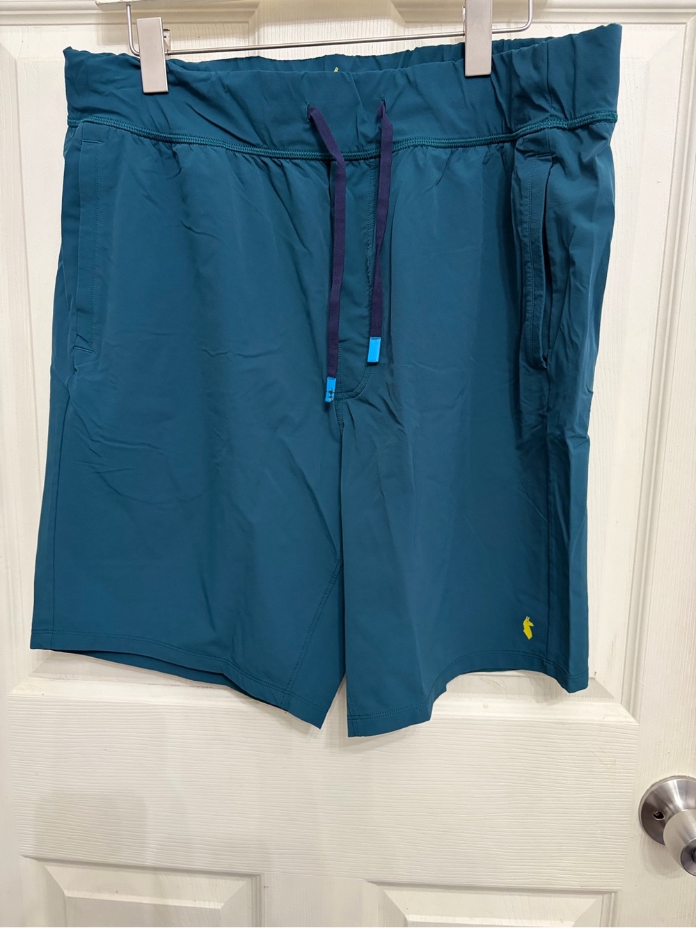 cotopaxi Teal Swim Trunks with Navy Drawstring men’s size XLarge